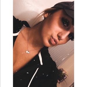 Meet your Posher, Alissa